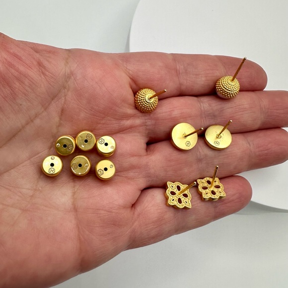 Authentic Luxury Minimalist Elegant Classic Julie Vos Three Stud Earrings Set - Picture 16 of 17